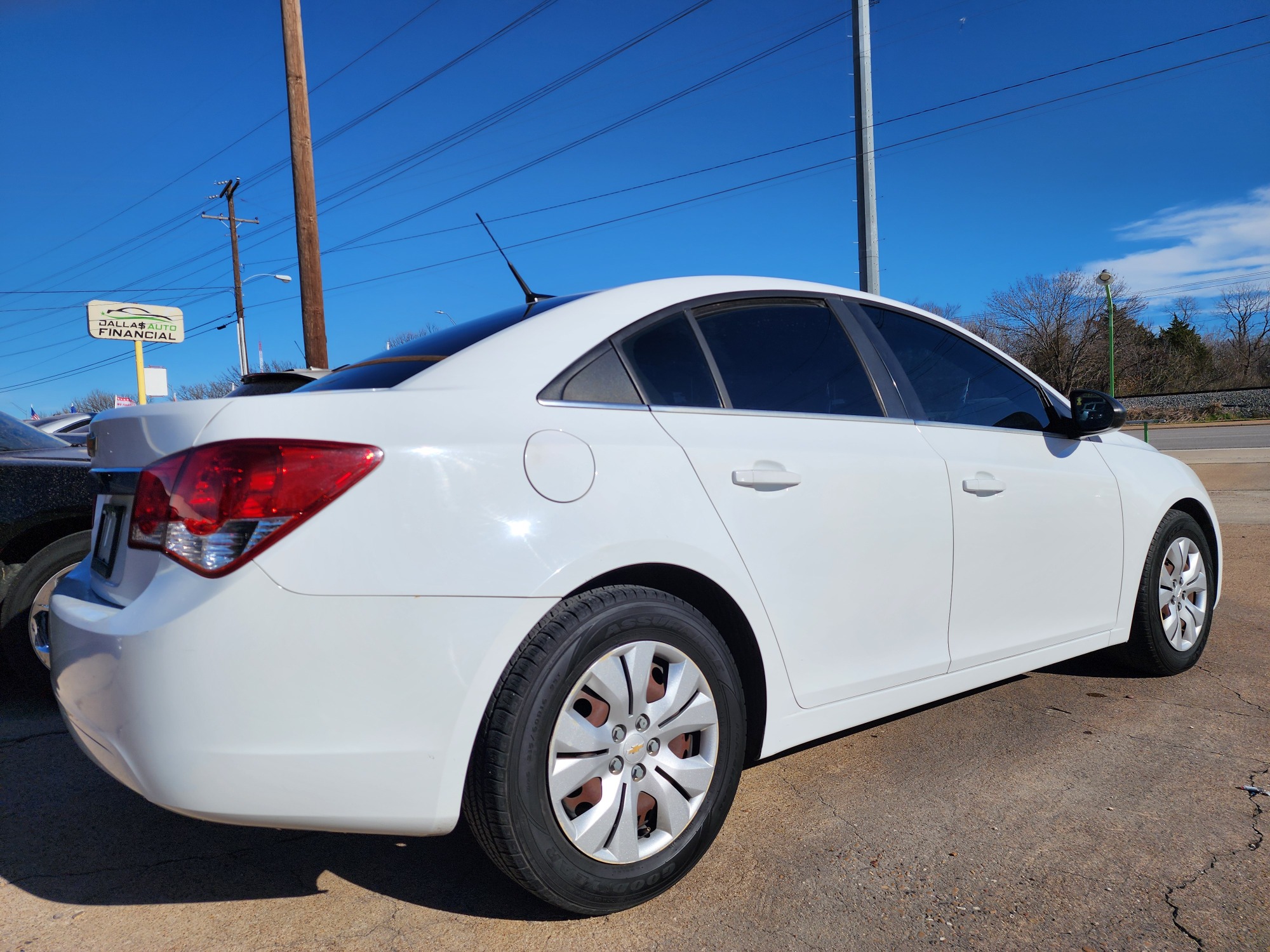 2012 WHITE Chevrolet Cruze 2LS (1G1PC5SH2C7) with an 1.8L L4 DOHC 16V FFV engine, 6-Speed Automatic transmission, located at 2660 S.Garland Avenue	, Garland, TX, 75041, (469) 298-3118, 32.885387, -96.656776 - Photo #3